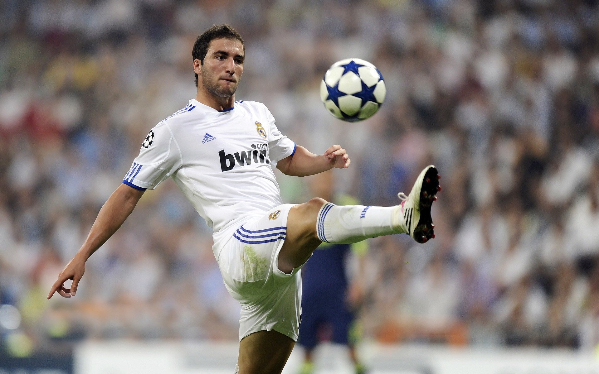 开云体育足球-罗马以防守反击打出高效得分表现，罗马控兵技巧